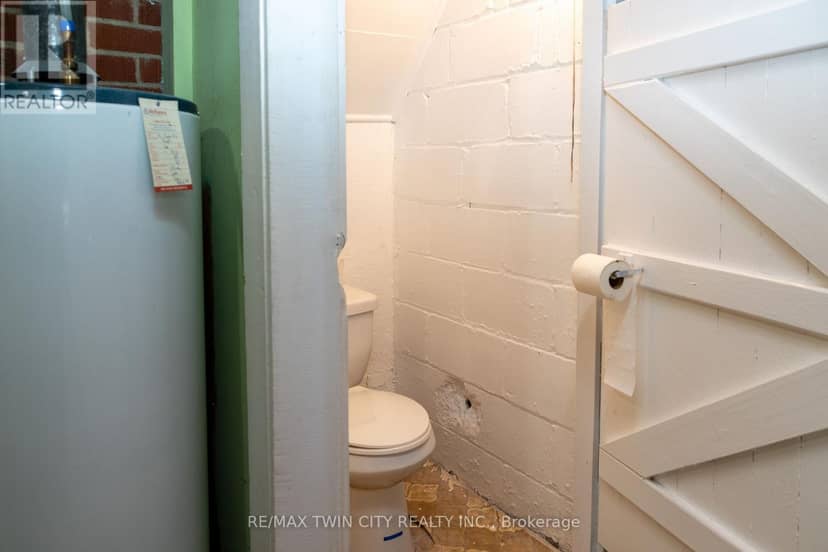 41 Church Street E — photo 18 of 19