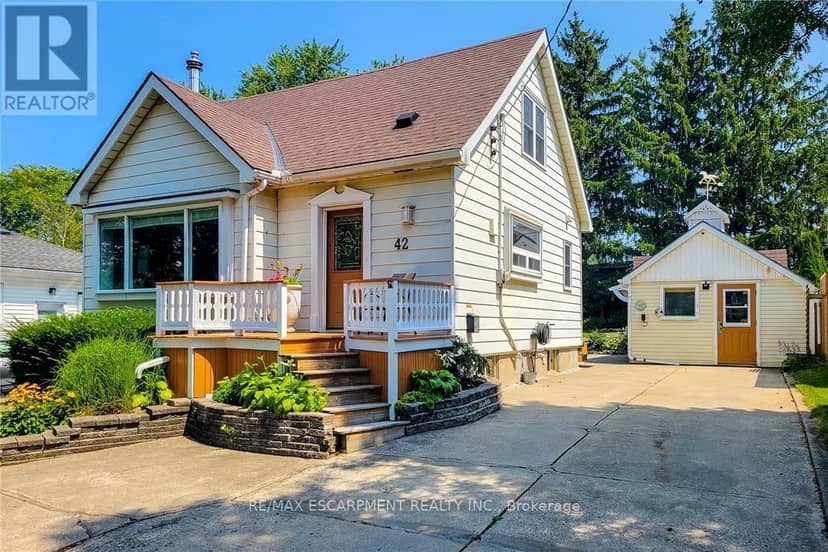 42 Lake Avenue N, Hamilton, photo 2
