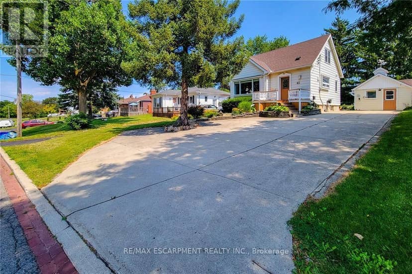 42 Lake Avenue N, Hamilton, photo 3