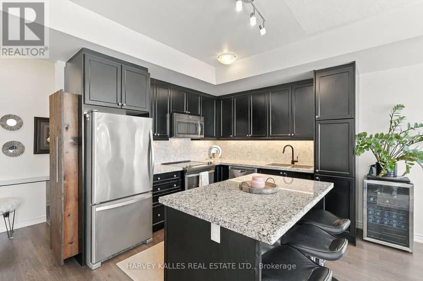 22 - 145 Long Branch Avenue, Toronto, photo 3