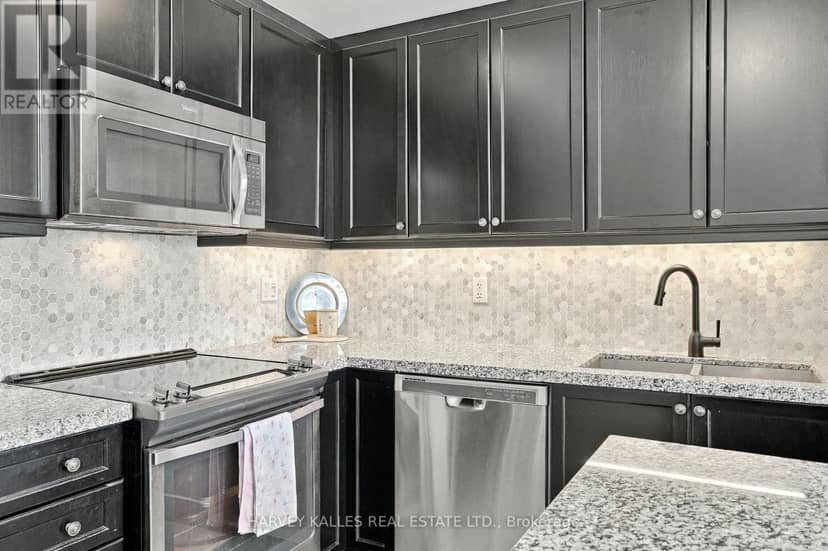 22 - 145 Long Branch Avenue, Toronto, photo 7