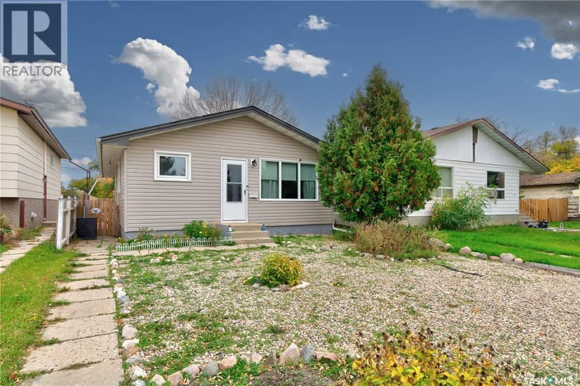 245 Edward Street, Regina, photo 2