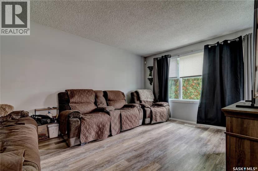 245 Edward Street, Regina, photo 6