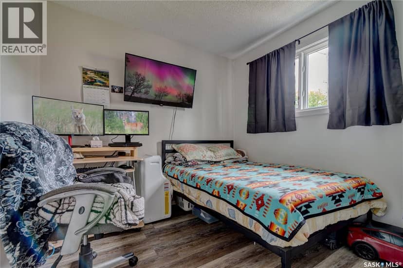245 Edward Street — photo 12 of 32