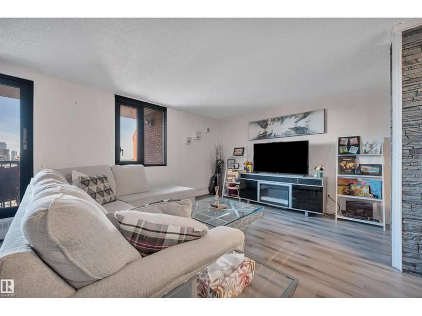 #802 10145 109 ST NW — photo 14 of 40