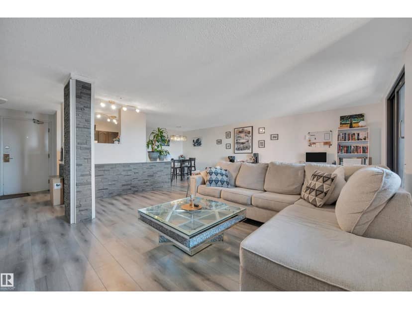 #802 10145 109 ST NW — photo 17 of 40