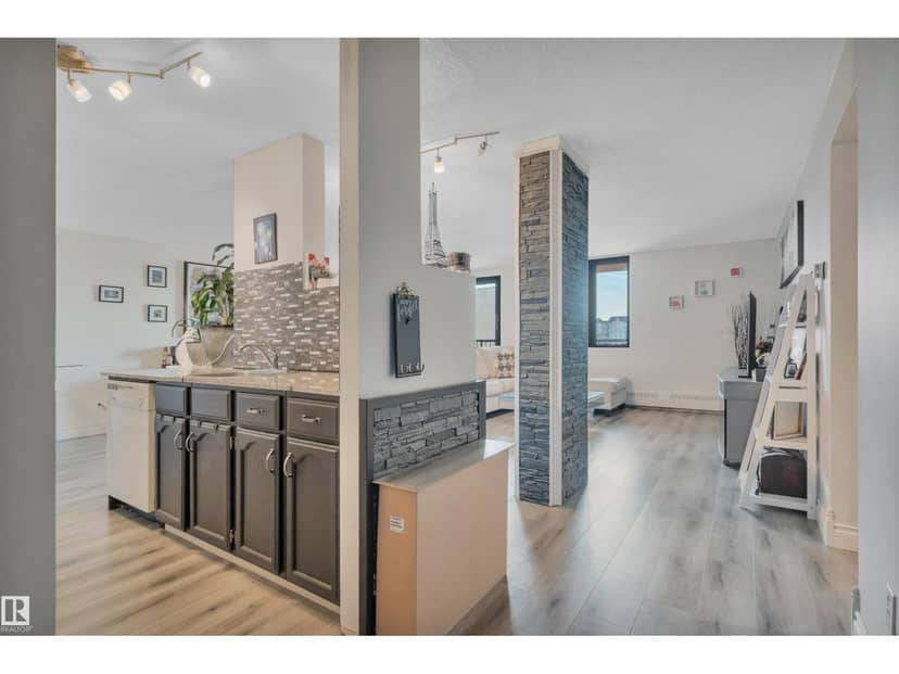 #802 10145 109 ST NW, Edmonton, photo 3