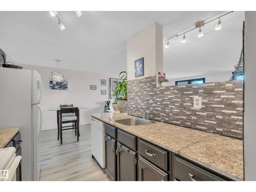 #802 10145 109 ST NW, Edmonton, photo 5