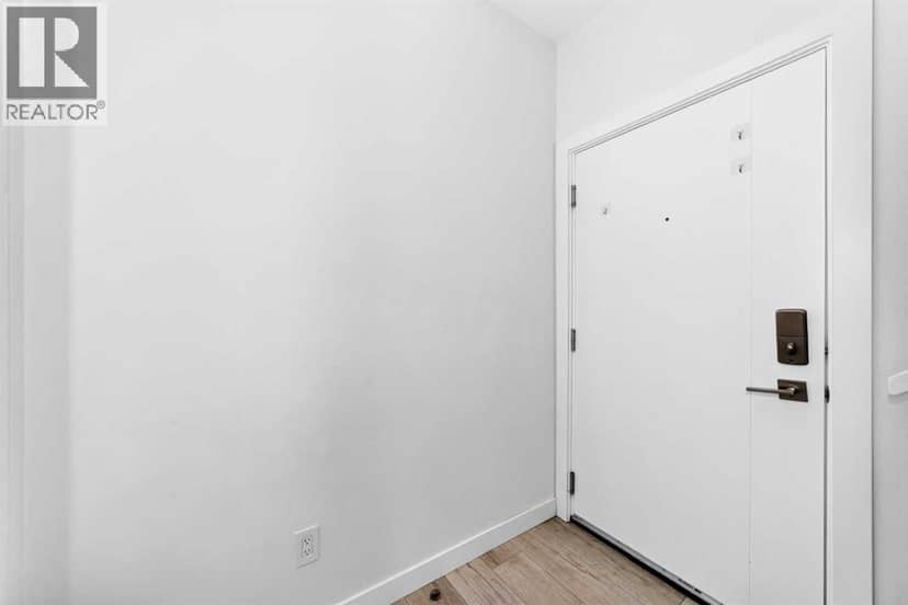 115, 3125 39 Street NW, Calgary, photo 3
