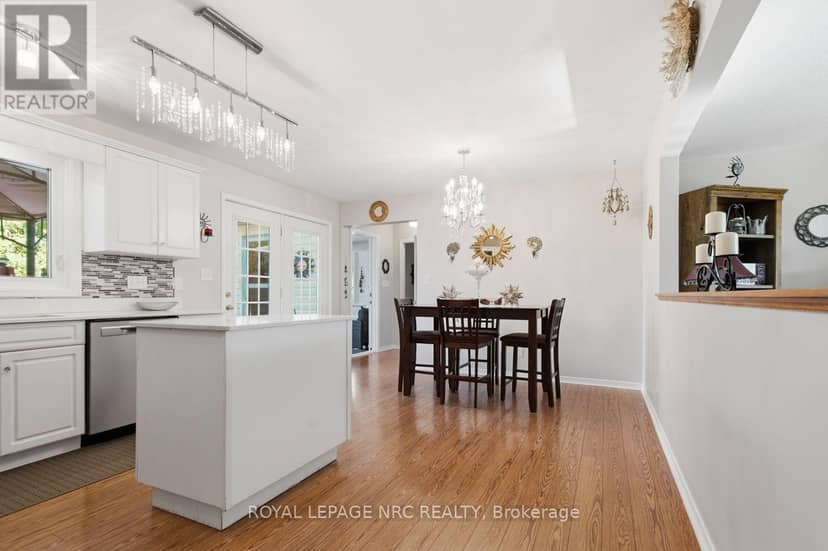 375 Albany Street — photo 12 of 40