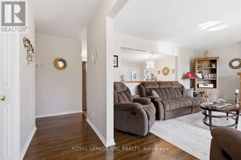 375 Albany Street — photo 17 of 40