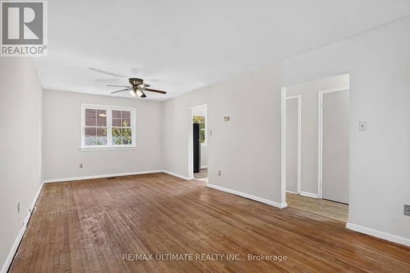 73 Chestnut Crescent, Toronto, photo 7