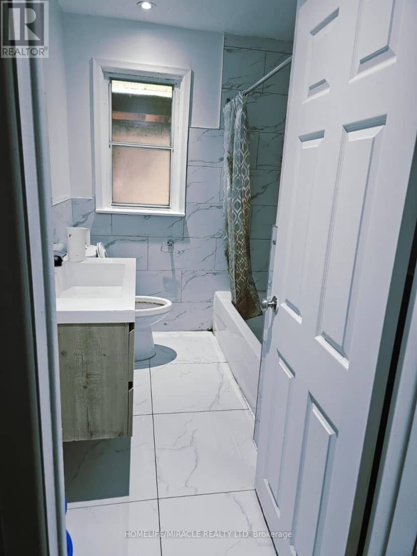 54 Medina Crescent — photo 7 of 8