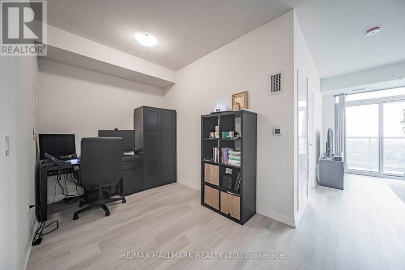 2203 - 3260 Sheppard Avenue E — photo 11 of 40