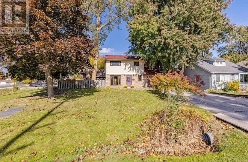 176 Garden Avenue — photo 2 of 35