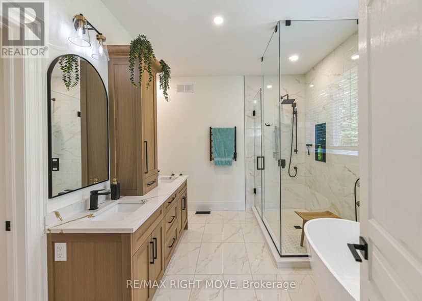 1043 Hurlwood Lane — photo 18 of 40