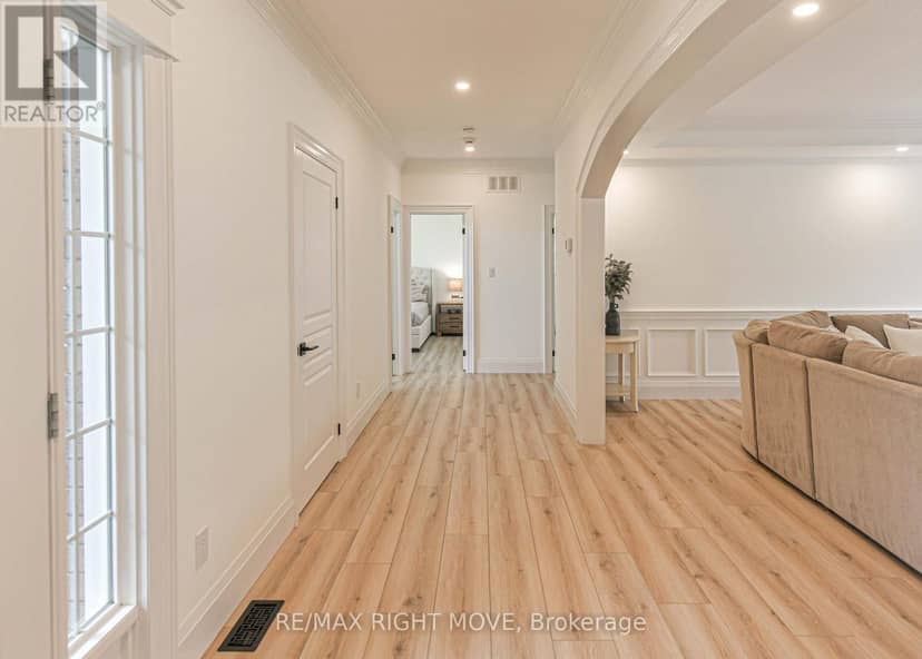 1043 Hurlwood Lane — photo 22 of 40
