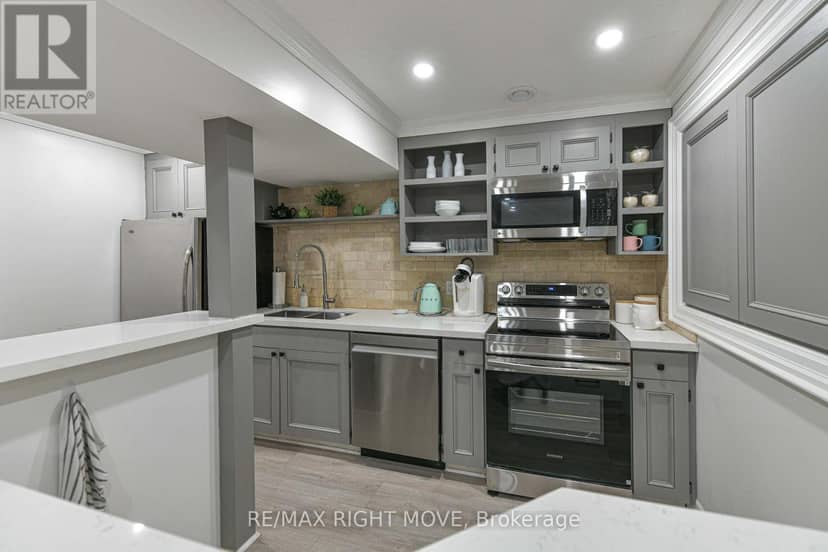 1043 Hurlwood Lane — photo 33 of 40