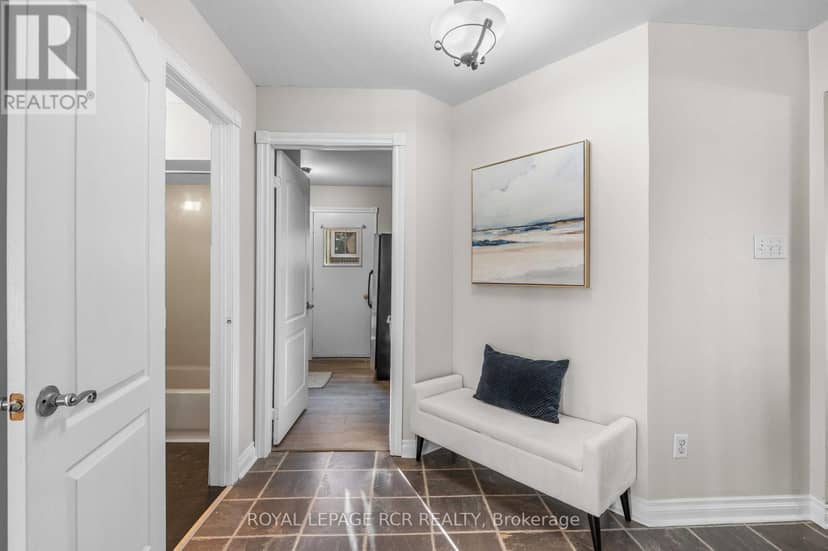 220 Edenwood Crescent — photo 17 of 40