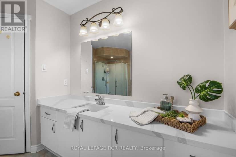 220 Edenwood Crescent — photo 23 of 40