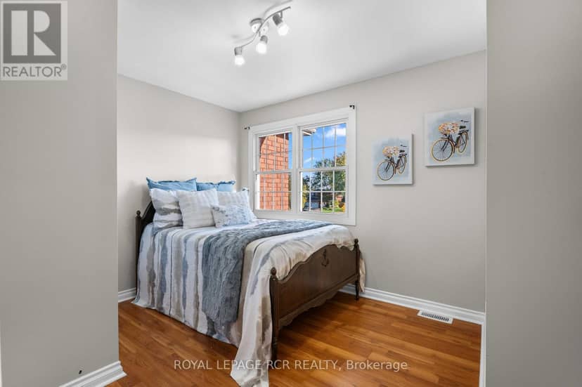 220 Edenwood Crescent — photo 27 of 40