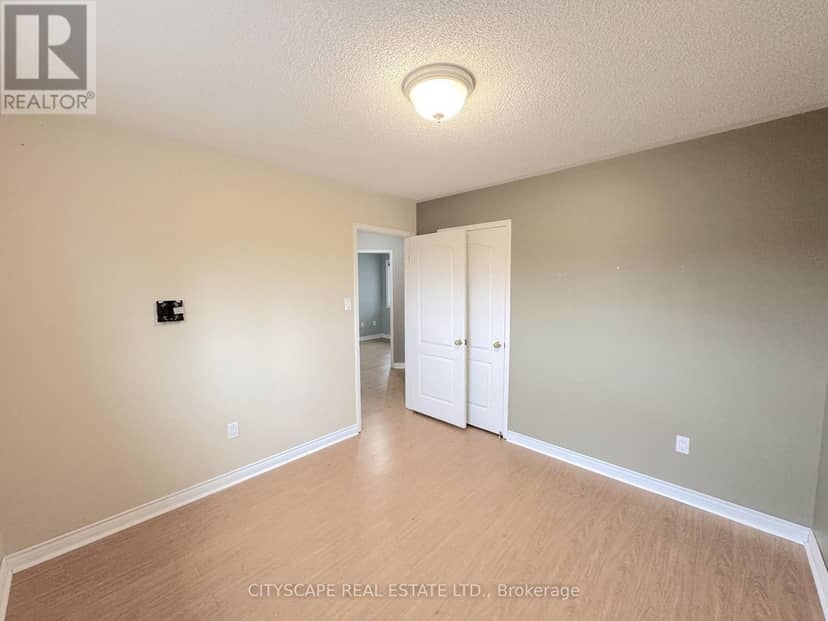 8 Safari Court — photo 29 of 40