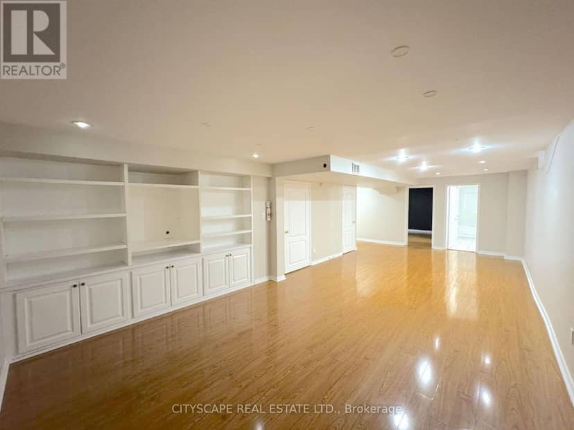 8 Safari Court — photo 39 of 40