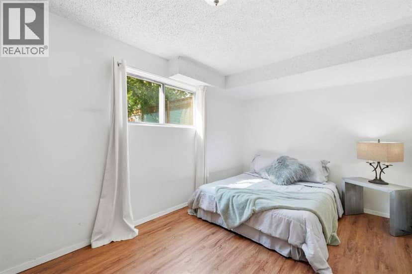 2333 16 Street SE — photo 23 of 40