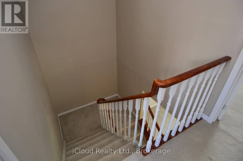 32 - 101 Riverview Road — photo 8 of 22