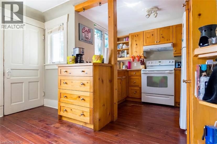 121 EASTBOURNE Avenue — photo 29 of 40
