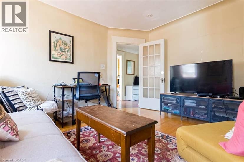 121 EASTBOURNE Avenue — photo 28 of 40