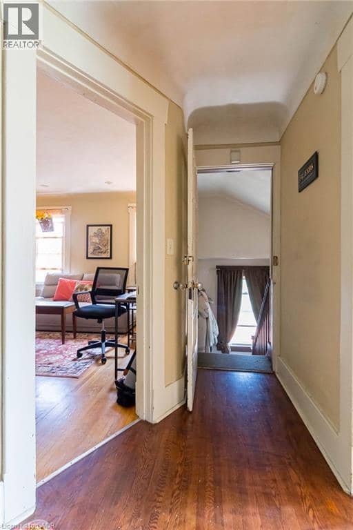 121 EASTBOURNE Avenue — photo 25 of 40