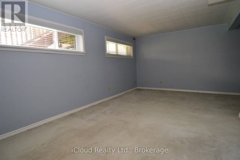 32 - 101 Riverview Road — photo 16 of 22