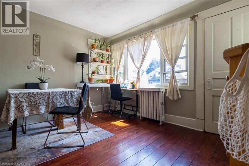 121 EASTBOURNE Avenue — photo 34 of 40
