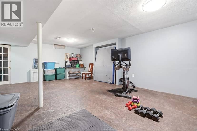 4 EILEEN Street — photo 29 of 36