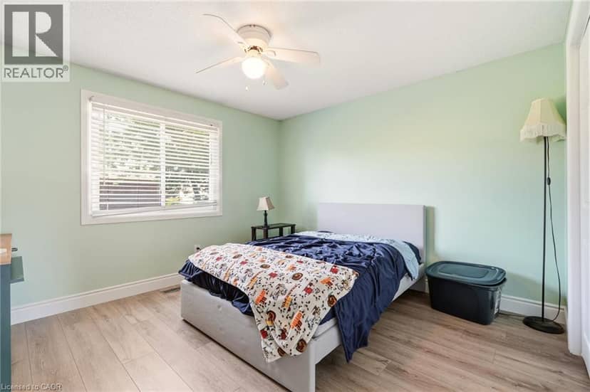 4 EILEEN Street — photo 28 of 36