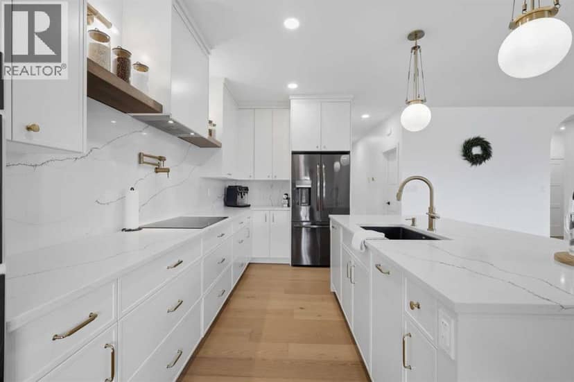 6 Mitchell Crescent — photo 11 of 37