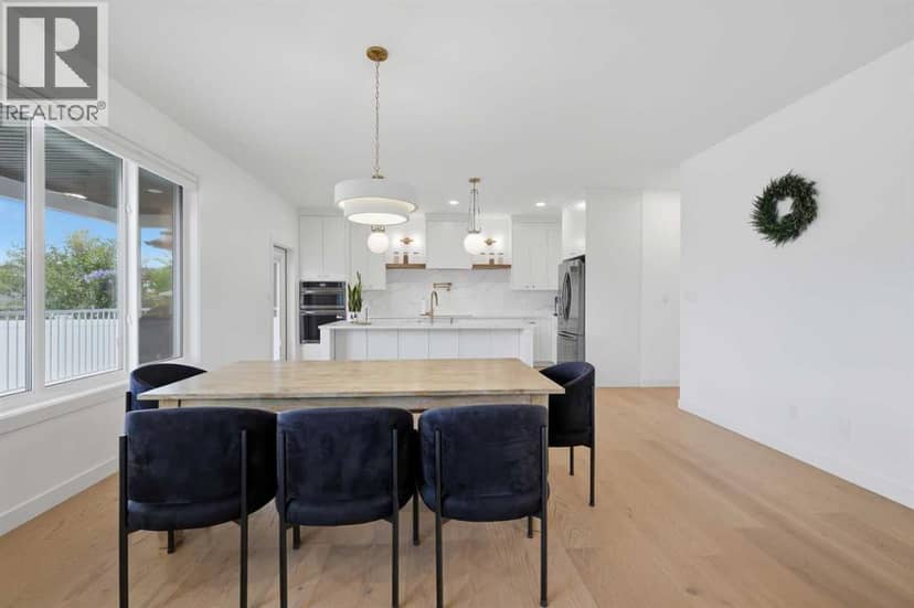 6 Mitchell Crescent — photo 9 of 37