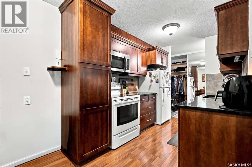 219 122 Edinburgh PLACE — photo 9 of 37