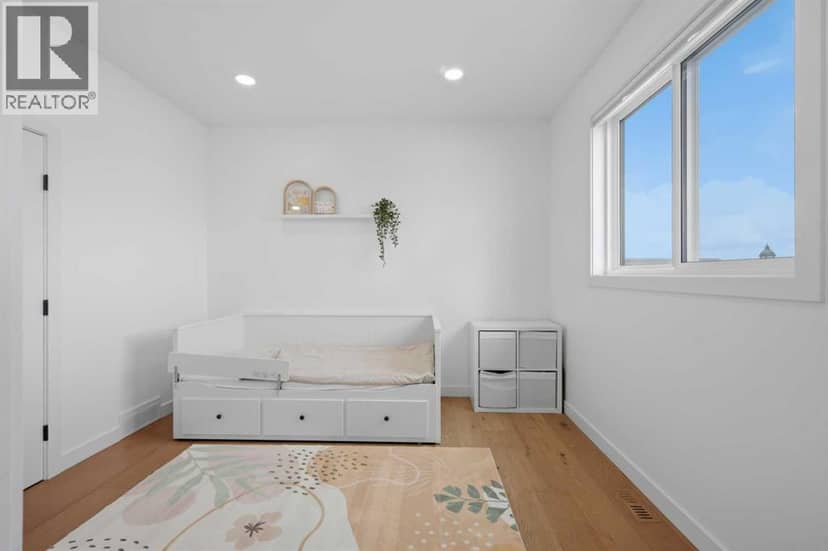 6 Mitchell Crescent — photo 26 of 37