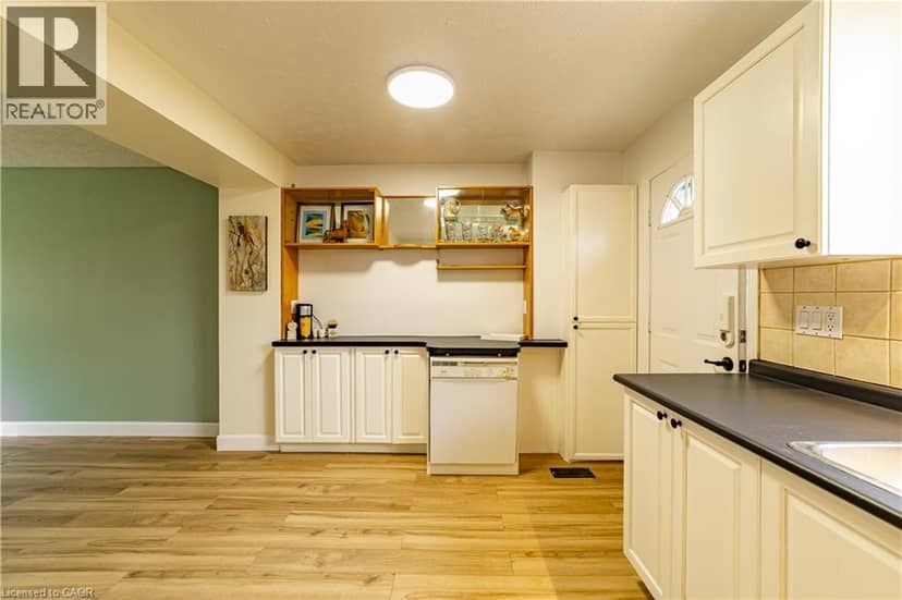 227 FERGUS Avenue — photo 10 of 30