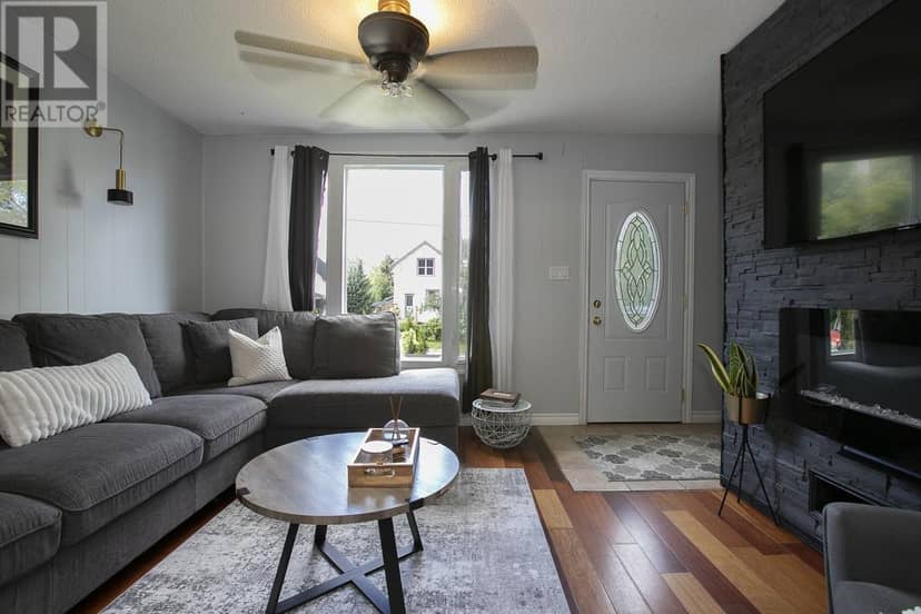 412 Charles ST — photo 25 of 40