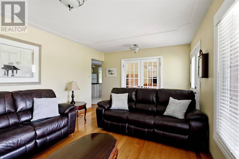 382 Nixon RD — photo 4 of 40