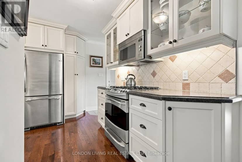 69 Logan Avenue — photo 18 of 40