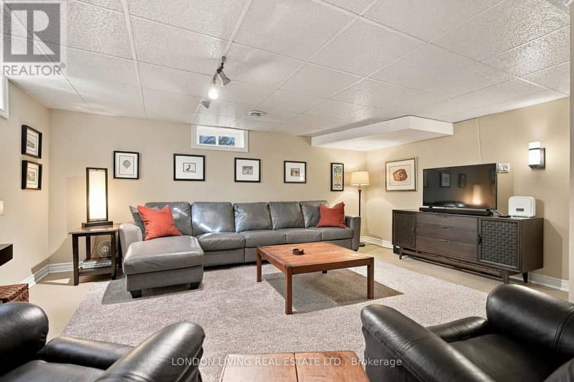 69 Logan Avenue — photo 29 of 40