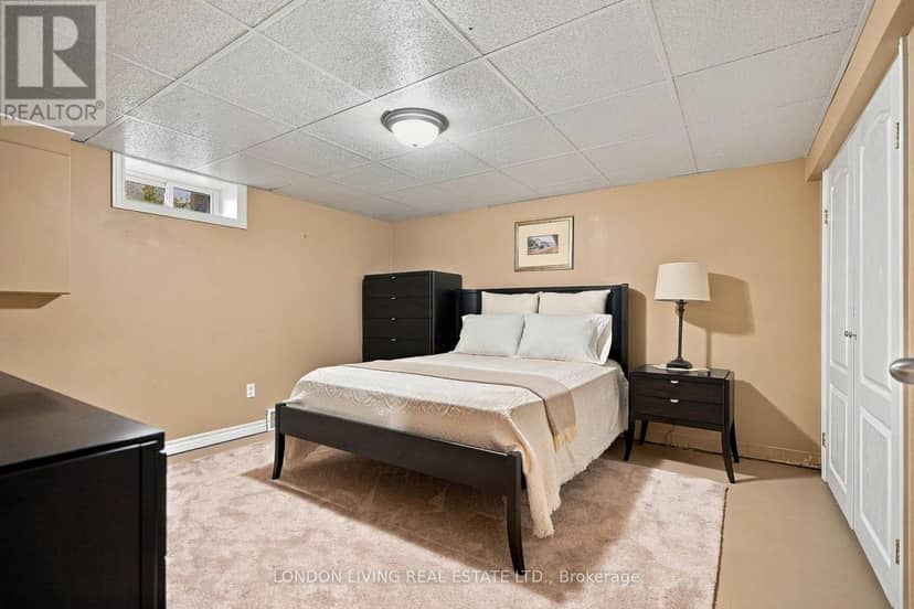 69 Logan Avenue — photo 33 of 40