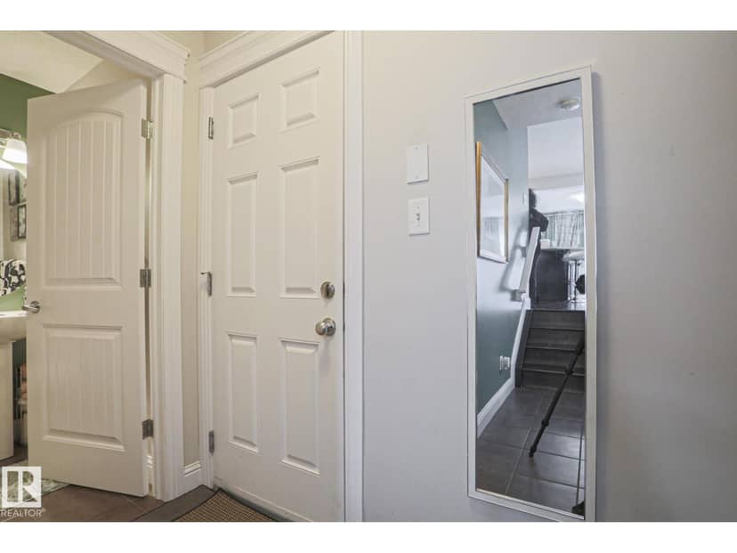 1621 64 ST SW, Edmonton, photo 2