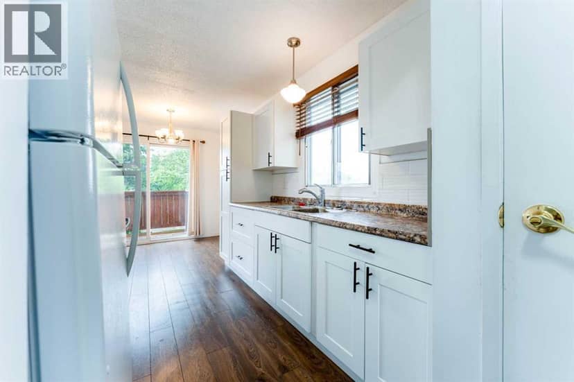 2906 Doverville Crescent SE, Calgary, photo 2