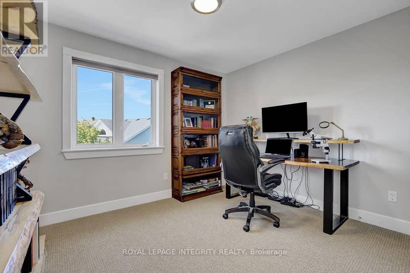 163 Bonnyley Crescent — photo 33 of 40