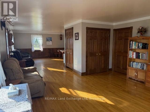 559 Bervie Side Road — photo 4 of 40